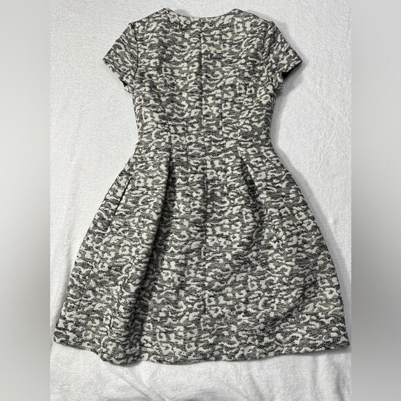 Eliza J Zip Front Leopard Knit Jacquard Fit & Flare Dress With Pockets Size: 4 - Picture 10 of 11
